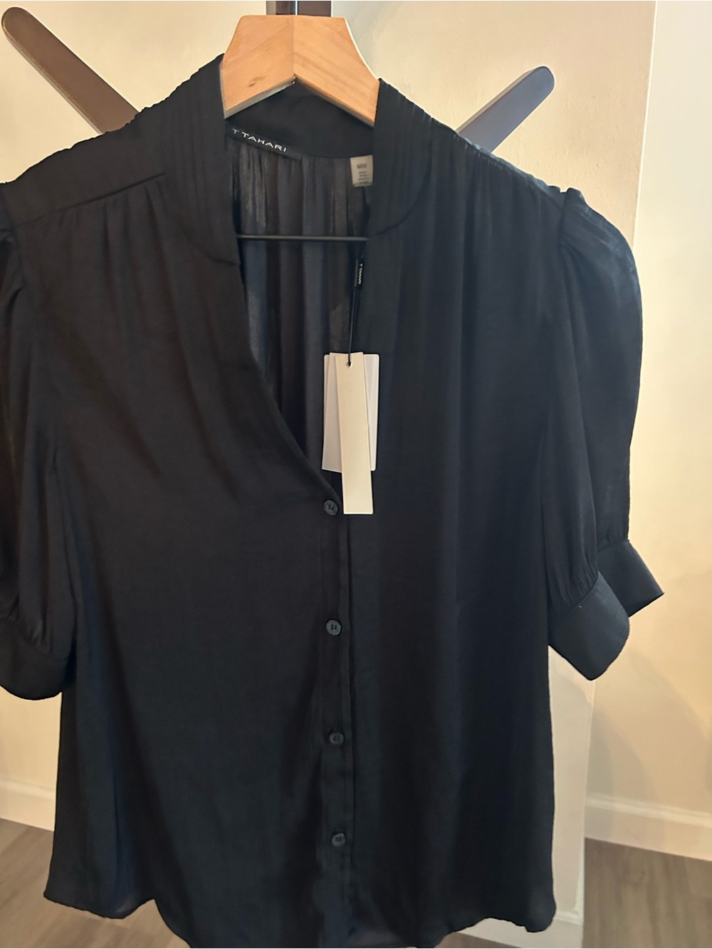 Tahari Black V-Neck Button-Front Puff Sleeve Blouse